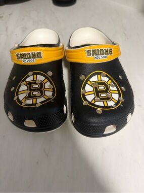 Boston Bruins Crocs